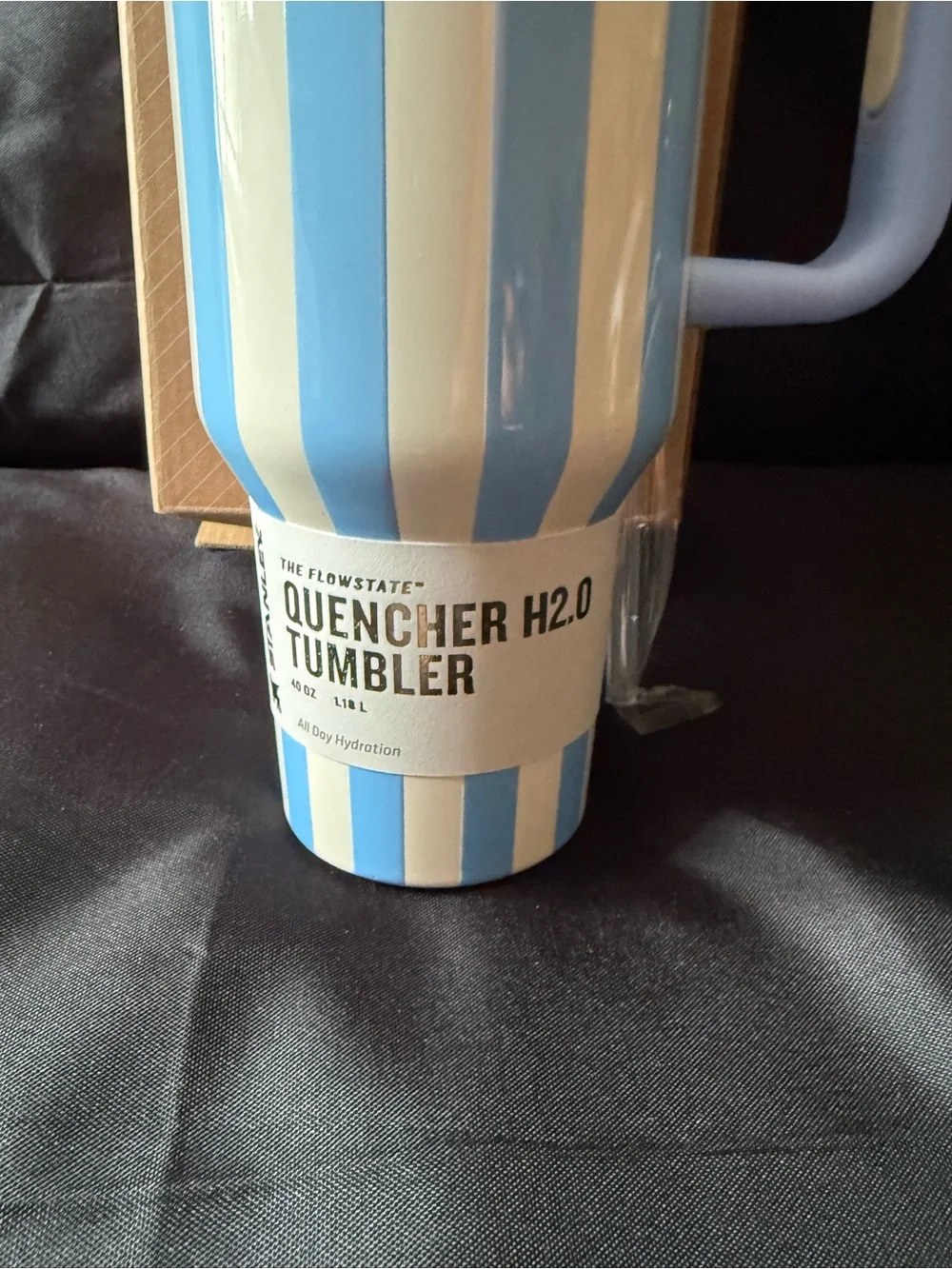 New Stanley 40oz Quencher H2.0 Tumbler - Classy Blue & White Stripe - Picture 3 of 8
